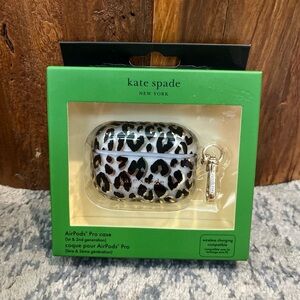 NEW Kate Spade New York Apple AirPods Pro 1st & 2nd Generation Case City Leopard